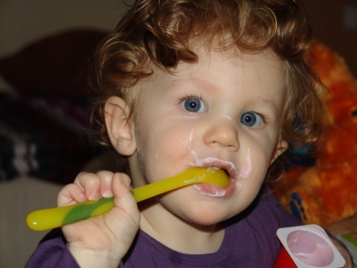 baby-w-spoon